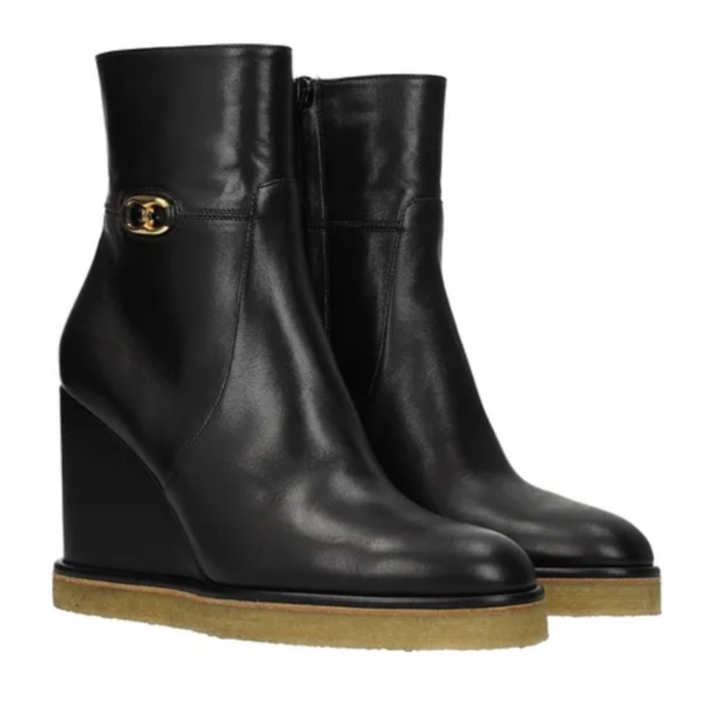 Brand new authentic Celine Boots - size 39 - Picture 2 of 10